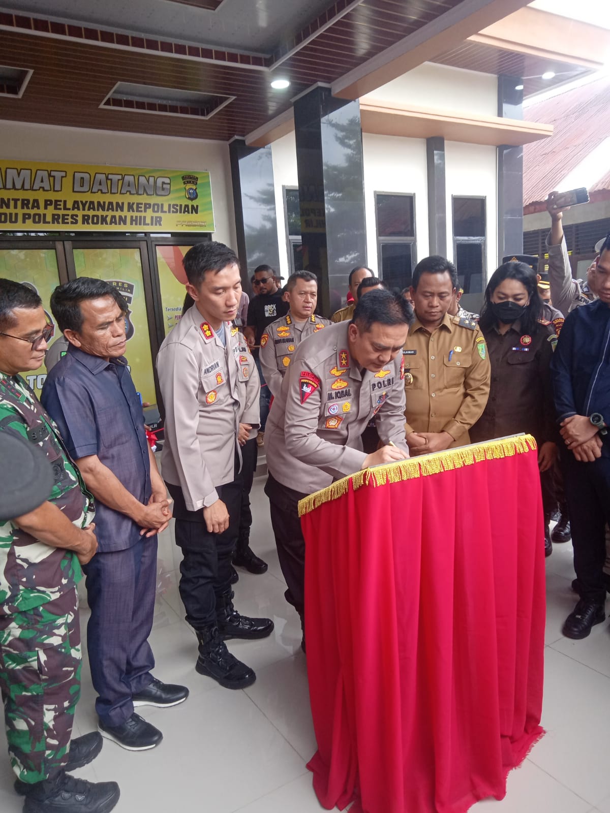 Kapolda Riau Resmikan Kantor Pelayanan Terpadu Polres Rohil Di Bagansiapiapi