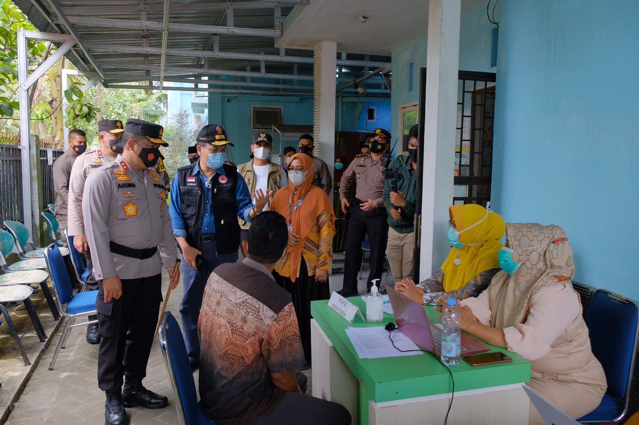 Kunjungi 2 Puskesmas, Kapolda Riau : Saya Ingin Pastikan Semua Berkolaborasi Tangani Covid-19