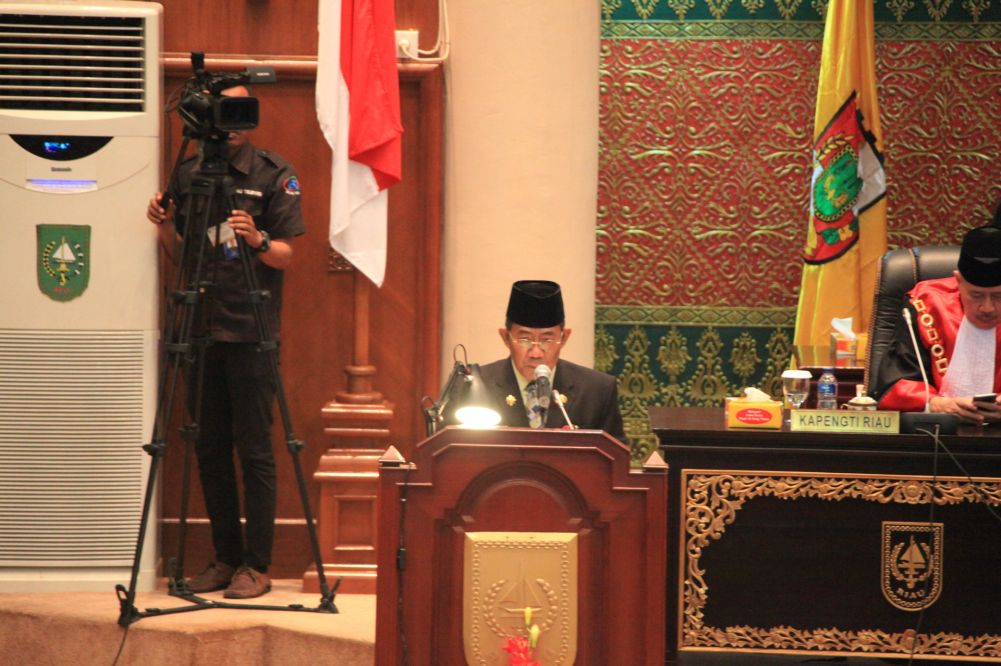 Sukarmis Minta 'Tunjuk Ajar' Selama Pimpinan Sementara Dewan