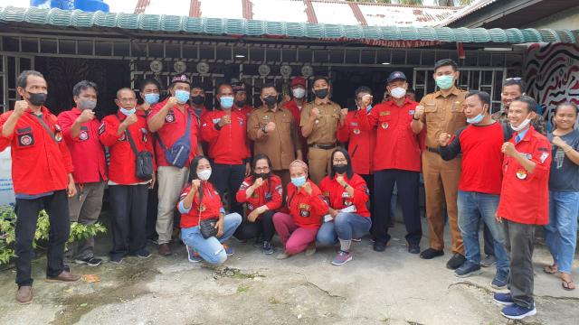Camat Mandau Apresiasi PBB Ranting AJ Salurkan Bantuan Sembako bagi Warga