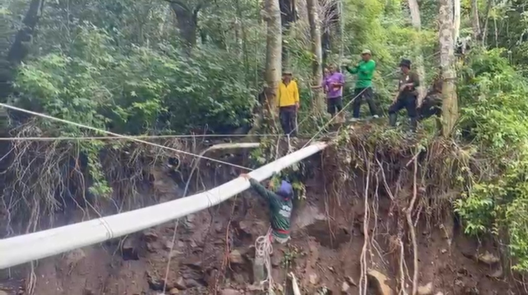Hilmi FPI Riau dan Warga Bersatu, Sukseskan Proyek Perpipaan Air di Bukit Jorong Tengah Guguk Malalo