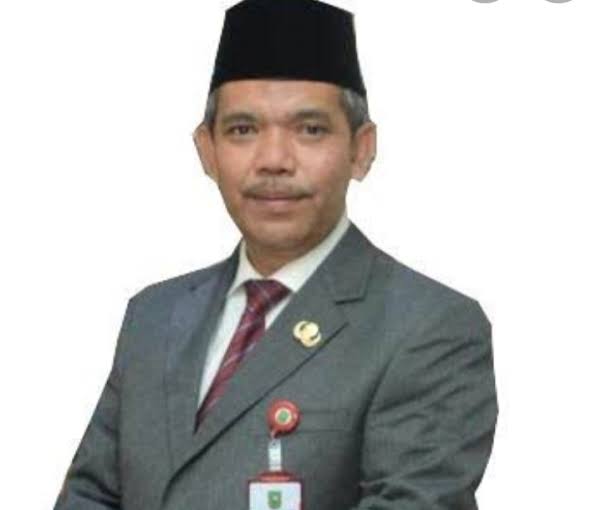 DR Kamsol, Dari Penjual Kue hingga Hingga Menjadi Pejuang Pendidikan Riau