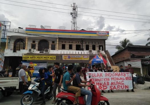 Aktivis Kampar Tolak Keberadaan Indomaret