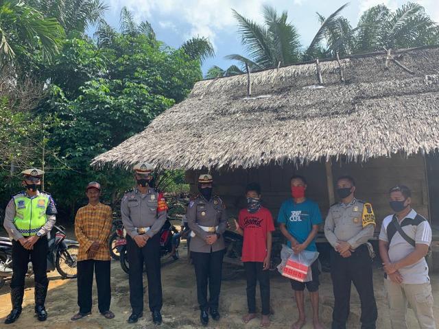 Terima Bantuan Dari Kapolres Siak Kini Kharisma Bisa Belajar Secara Online