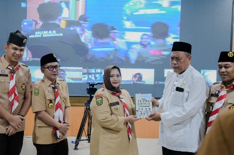 Bupati Bengkalis Luncurkan Buku Profil Ulama Kharismatik Jilid II, Meneladani Sosok dan Perjuangan