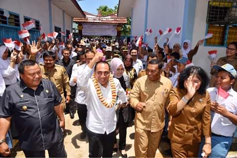 Kedatangan Gubernur Sumut Edy Rahmayadi Disambut Meriah di SMAN 3 Sibolga