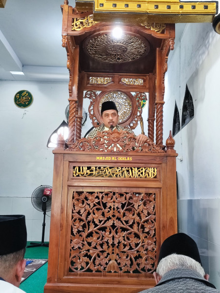 Khatib Jum'at di Salo, Repol Ingatkan Masyarakat Bahaya Narkoba