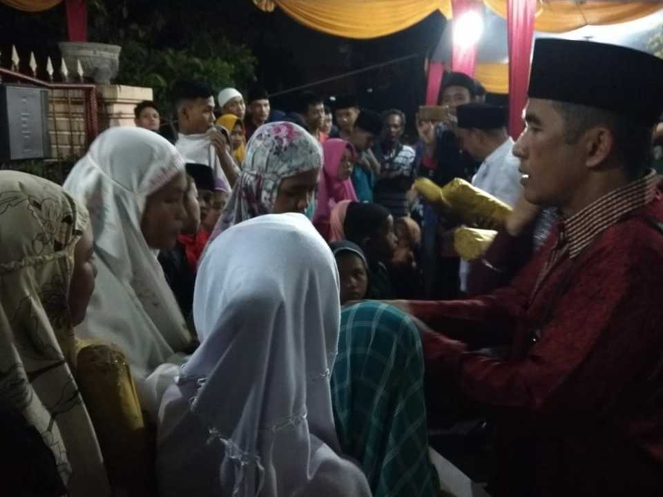 Jelang Idul Fitri 1439 H Legislator Pekanbaru, Darnil Berbagi Berkah dengan Anak Yatim & Kaum Duafa