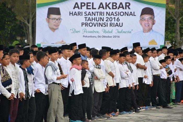 Dengan Pendidikan Agama dan Etika, santri Tumbuh dengan Akhlak Mulia