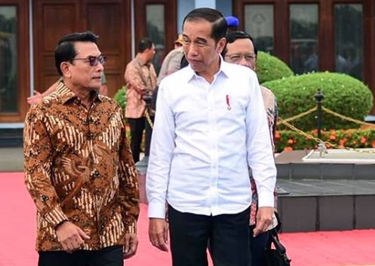 Terkait KLB Demokrat Yang Ilegal, Jokowi Sebaiknya Copot Moeldoko