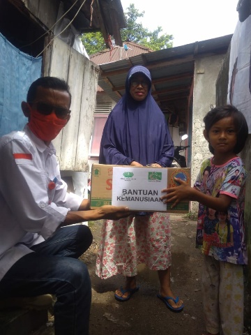 PENYERAHAN BANTUAN SEMBAKO OLEH KAMIJO SUMBAR