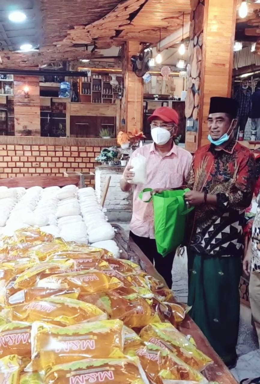 2 Ketum DPP Santan NU Dan DPP APPI Bagikan Paket Lebaran Wartawan Se Prov Riau