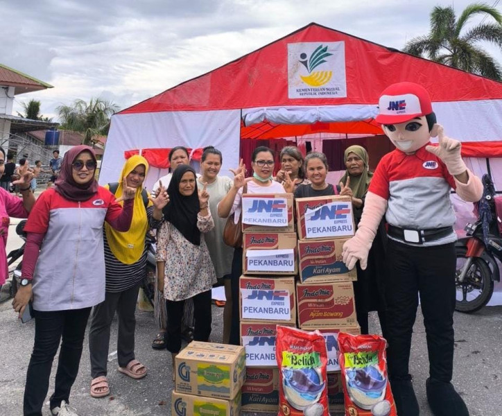 JNE Pekanbaru Berbagi Kebahagiaan Melalui Aksi Sosial dan Kepedulian