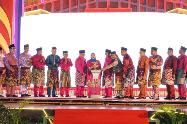 Bupati Bengkalis Resmi Buka MTQ ke-48 Tingkat Kecamatan Mandau Tahun 2023