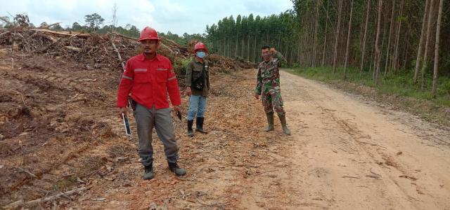 Hindari Karlahut Tim Koramil 03/Mandau Lakukan Monitoring di Desa Tasik Serai