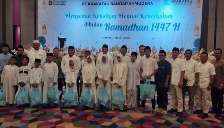 PT Krakatau Bandar Samudera Gelar Safari Ramadan dan Santuni Anak Yatim di Dumai