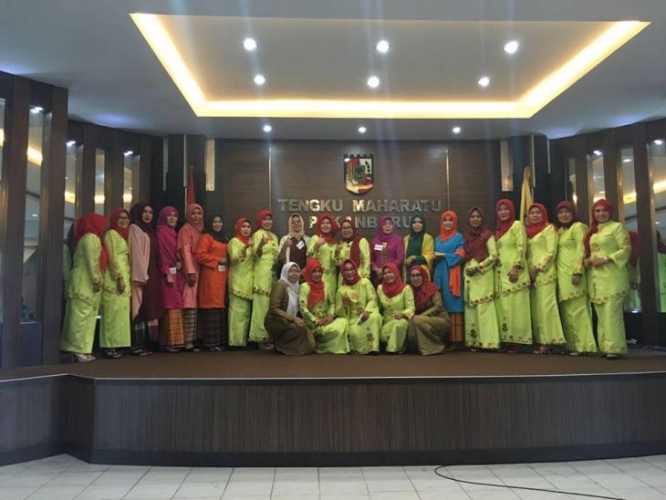 Ketua Darma Wanita Buka Lomba Busana Melayu
