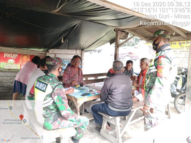 Serma Suprapto Anggota Koramil 04/Mandau Sosialisasi Karhutla di Kel. Balai Raja