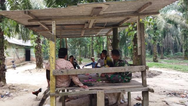 Eratkan Silaturahmi Antara Warga Dengan Tim Satgas TMMD Melalui Kegiatan Fisik Maupun Non Fisik