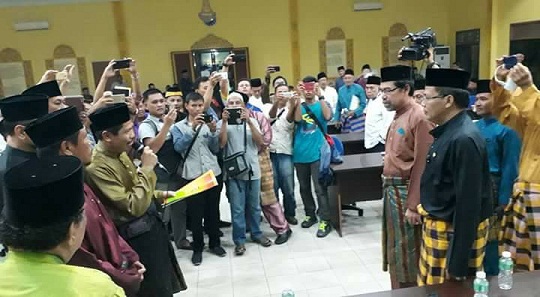 Al Azhar dan Syahril Abu Bakar Pimpin LAM Riau