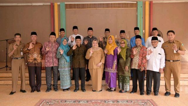 Pengurus PWRI Kecamatan Bengkalis Dillantik Bupati Kasmarni