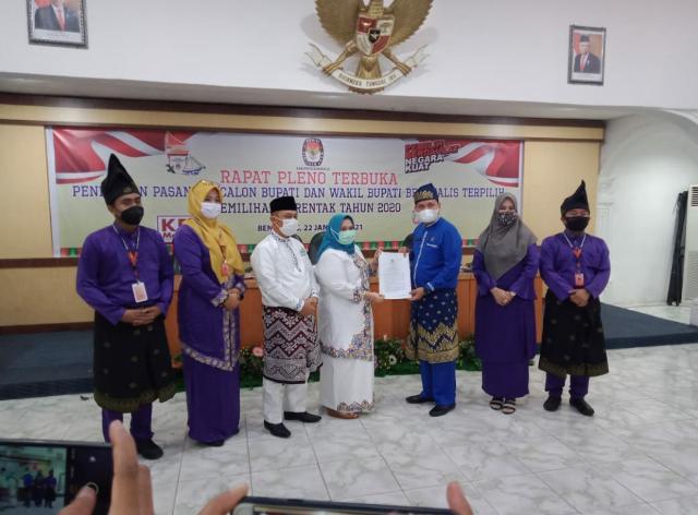 Kasmarni-Bagus Santoso Sah Sebagai Bupati dan Wakil Bupati Bengkalis