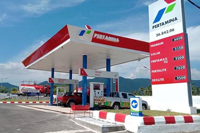 Resmi Naik, Berikut  Daftar Terbaru Harga BBM di SPBU Pertamina Berdasarkan Daerah  !