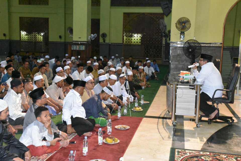 Prof Said Agil isi ceramah Isra Mi'raj di Islamic Center Kampar