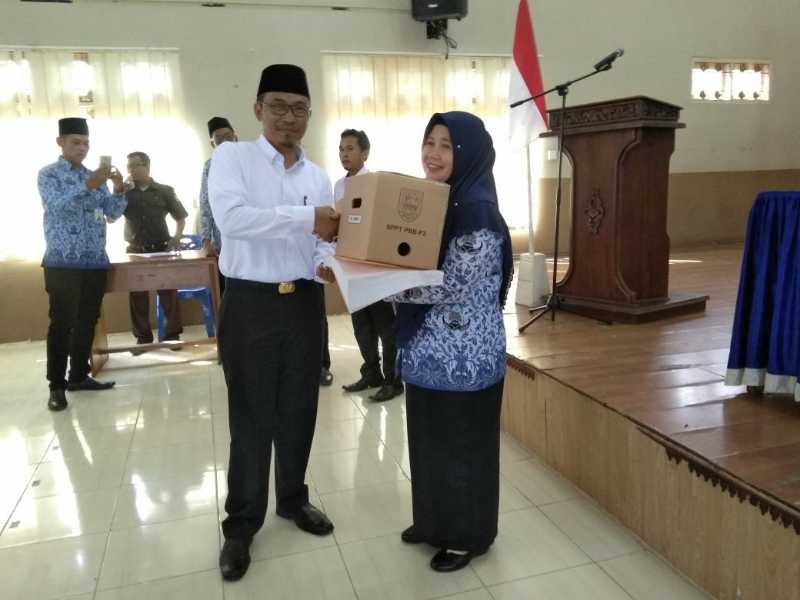 Camat Sampaikan SPPT PBB P2 Desa & Kelurahan Se Mandau