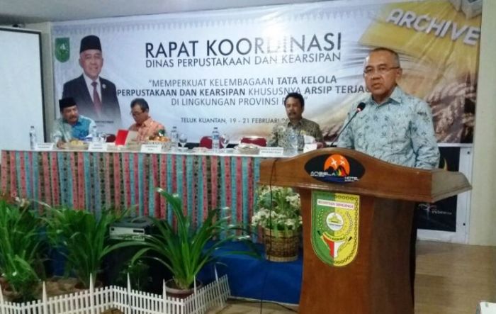 Gubri Buka Rakornis Dinas Perpustakaan dan Kearsipan se-Riau di Kuansing