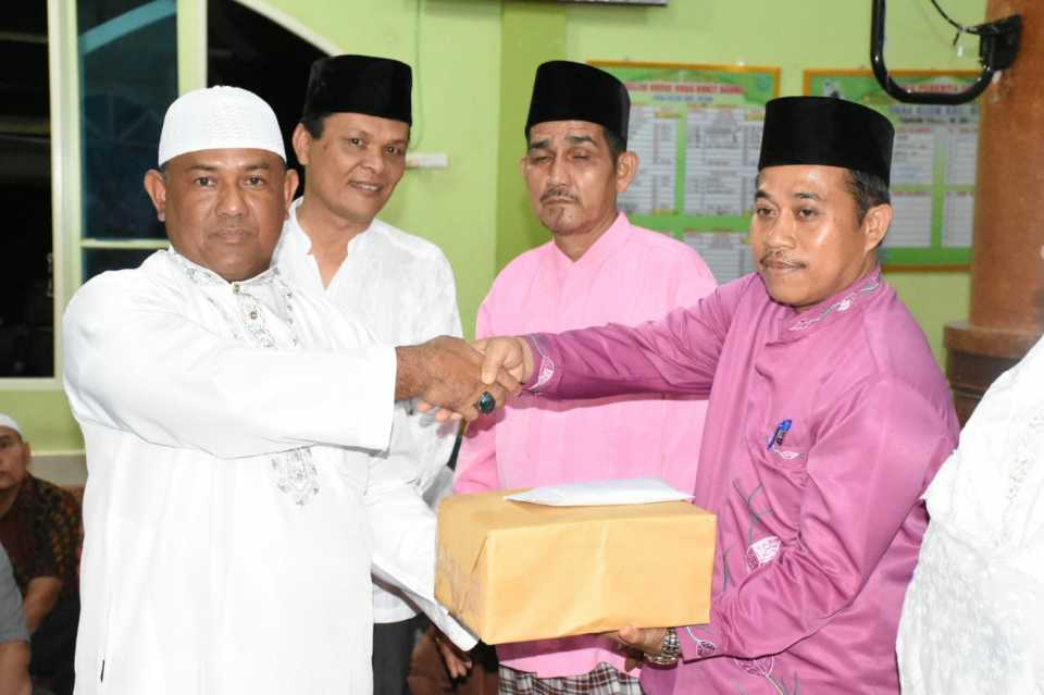 Masjid Nurul Huda Bukit Agung Terima Dana Hiba Rp 30 Juta