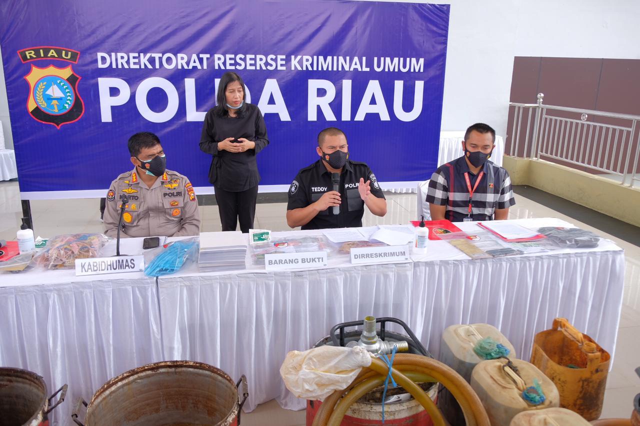 Grebek Gudang CPO Ilegal, Ditkrimum Polda Riau Tangkap 2 Pelaku