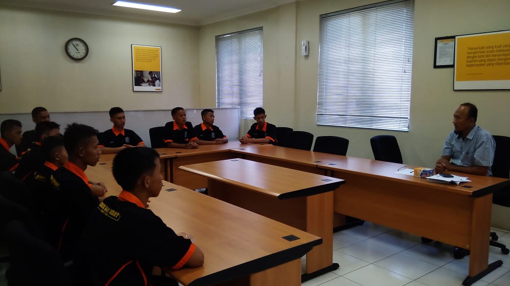 PT Trakindo utama berikan beasiswa TALENTA MUDA kepada siswa teknik Alat Berat SMKN 2 DUMAI