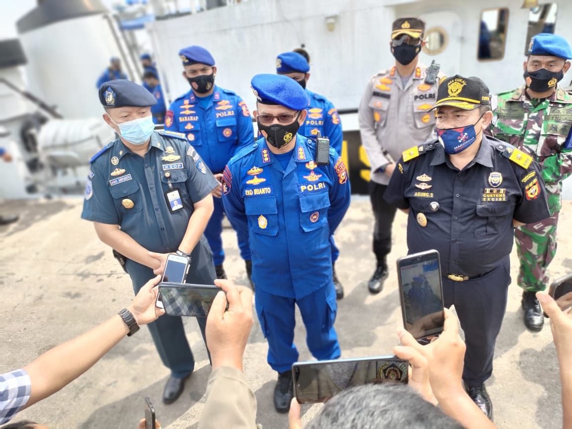 Perkuat Sinergitas, Ditjen Bea Cukai Riau Gelar Patroli Bersama Ditpolair dan KSOP Dumai