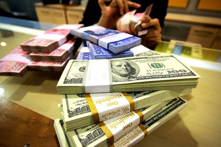 Nilai Tukar Rupiah Kembali Keok Nyaris ke Level Rp 14.000 per USD