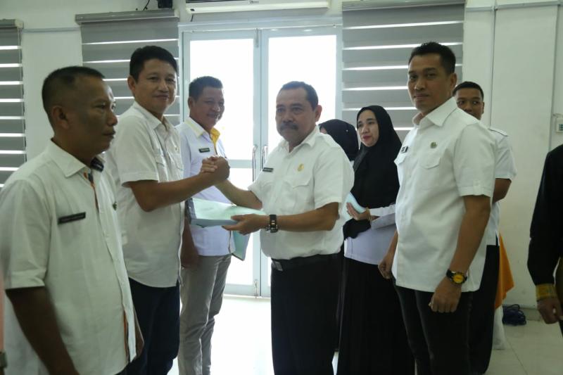 Pemkab Labuhanbatu Serahkan DHKP Dan SPPT PBB-P2 Tahun 2020