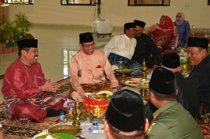Bupati dan Wabup Hadiri Kenduri Adat