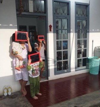 Beragam Cara Masyarakat Melihat Fenomena Gerhana Matahari