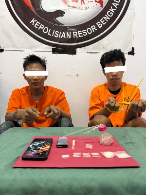 Miliki Sabu 10,70 Gram Satresnarkoba Bengkalis Berhasil Ungkap Dua Pelaku Pengedar Narkotika