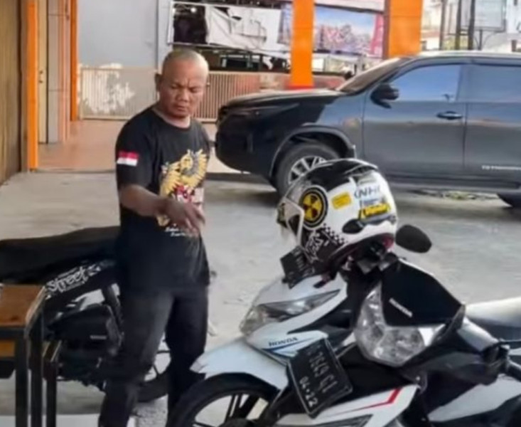 Oknum Jukir Ribut Yang Viral di sosmed dengan Pengendara akhirnya Dipecat