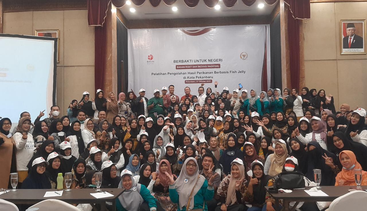 BRIN dan Komisi VII DPR RI Gelar Pelatihan Pengolahan Ikan Berbasis Fish Jelly