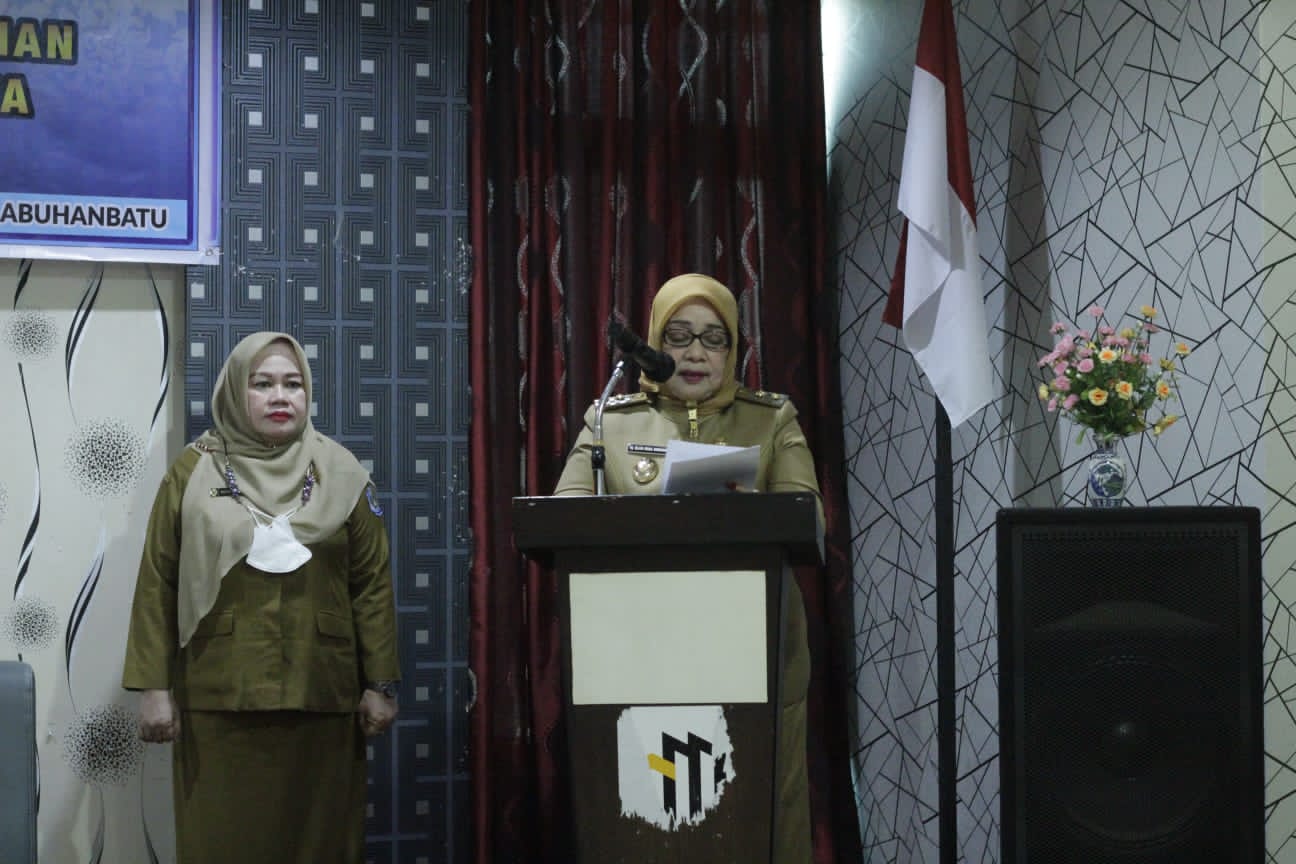 Mewakili Bupati Labuhanbatu dr. H. Erik Atrada Ritonga, M.KM, Wakil Bupati Labuhanbatu Hj. Elya Rosa
