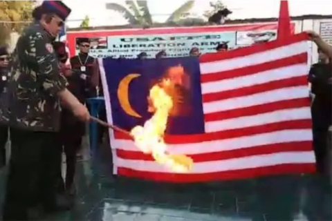Bendera Malaysia Dibakar Di Filipina
