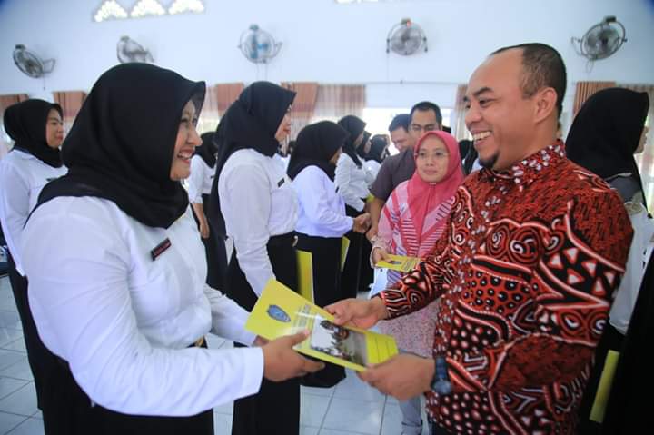 Plt Bupati serahkan SK CPNS Kesehatan TA.2019 Lingkungan Pemkab Labuhanbatu