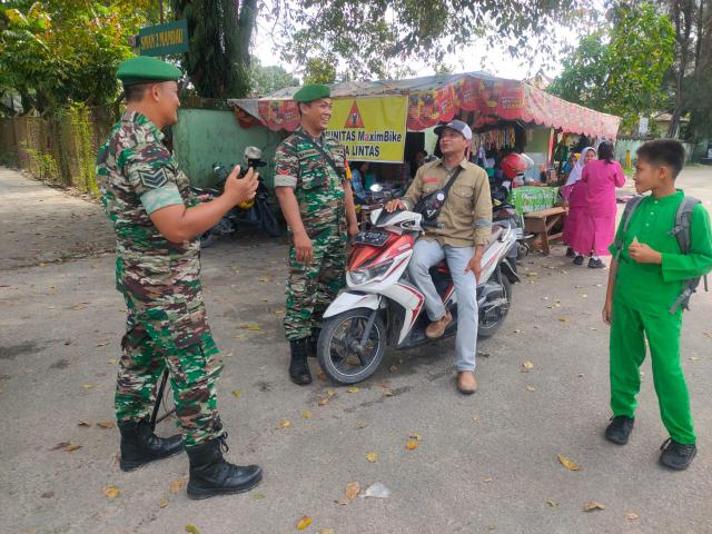 Guna Ikuti Protkes Babinsa Himbau Warga Wajib Masker