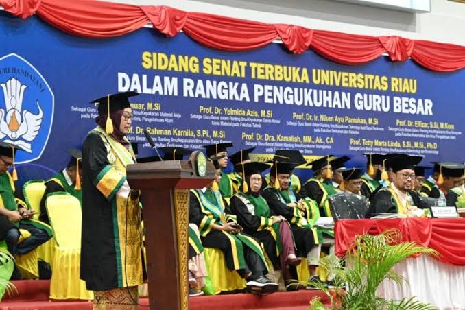 Pengukuhan Tujuh Guru Besar UNRI, Rektor: Angkat Citra dan Reputasi Akademik di mata Internasional