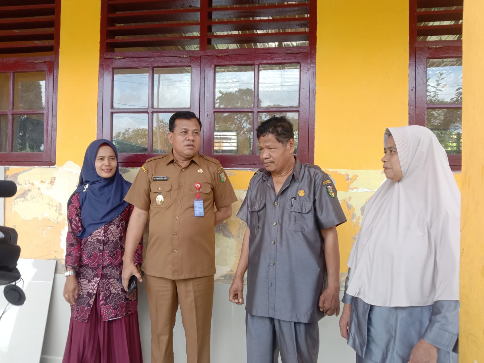SIDAK SDN 011, Plt. Bupati Kuansing Kecewa Bangunan Proyek Rehab Asal Dikerjakan