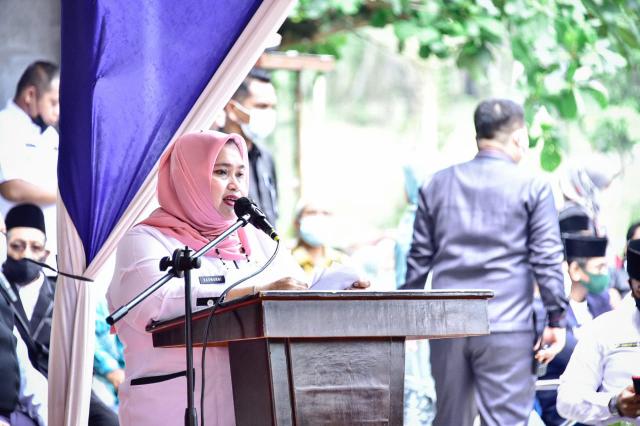 Kasmarni Lantik Pengurus DPAC FKDT serta Kukuhkan Kabupaten Kelompok KKG-DT Mandau Pinggir