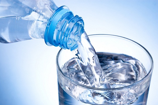 Minum Air Putih Bisa Turunkan Berat Badan, Berikut Penjelasannya
