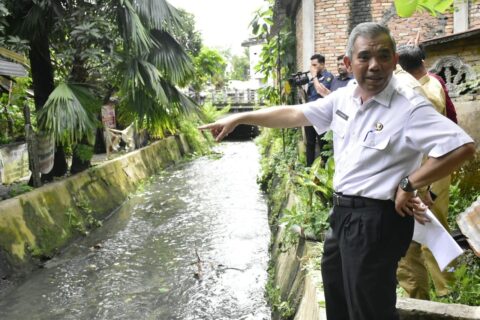 Bupati Kampar Telusuri Drainase Penyebab Banjir Kota Bangkinang